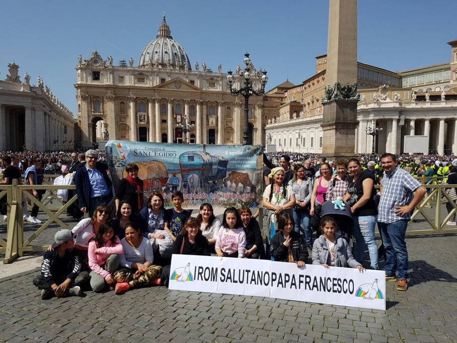 Ein „besonderer“ Gruß von Papst Franziskus an die Sinti und Roma. Frieden und Geschwisterlichkeit für diese alten Völker am Romanò Dives Tag